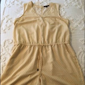 Banana Republic Large Yellow and White Romper